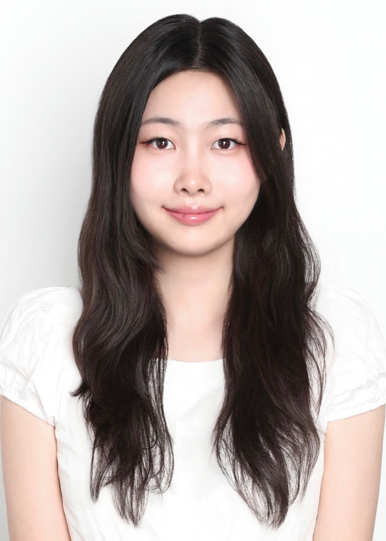 흰색 상의를 입고 정면을 바라보는 김명서의 프로필 사진